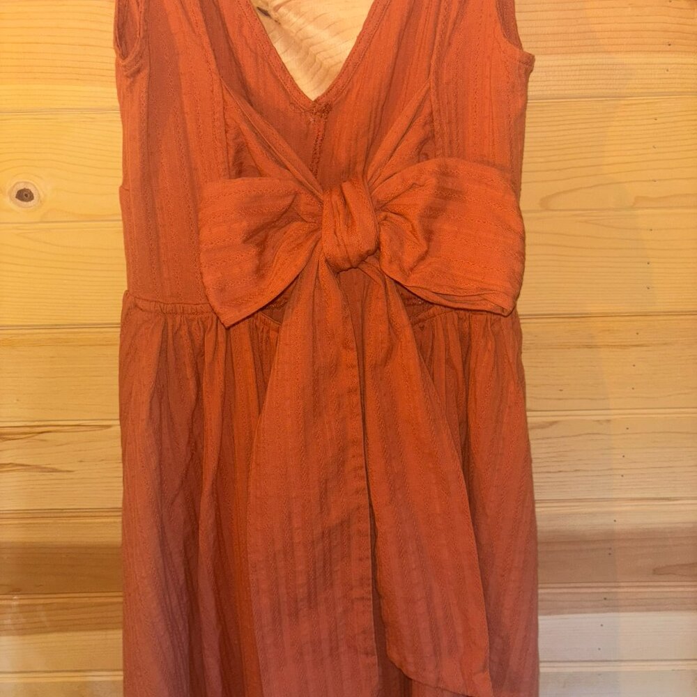 Orange - Picture 2 of 5